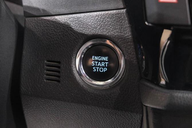 Toyota Corolla XI (E160 E170 E180) с пробегом 2013 года, цена 1 479 000 рублей, 157000 км, седан, Автокод Объявления