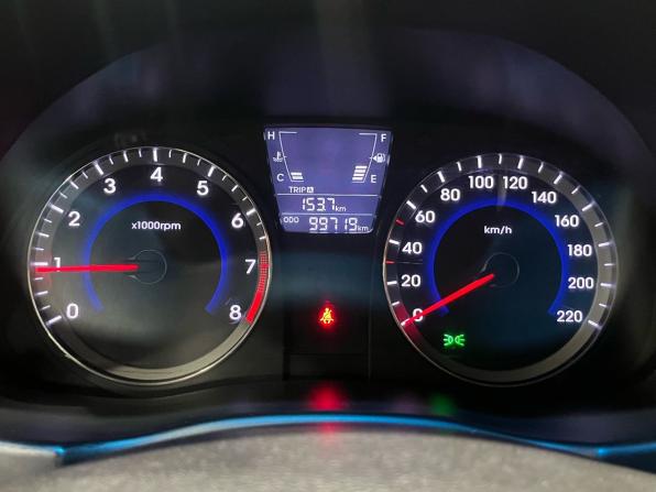 Hyundai Solaris I с пробегом 2012 года, цена 687 000 рублей, 99700 км, хэтчбек, Автокод Объявления