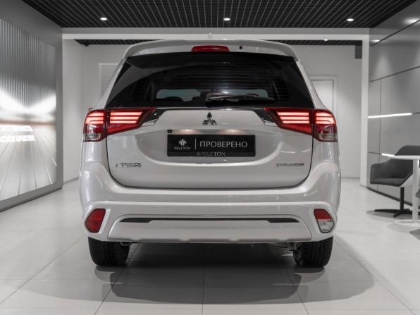 Mitsubishi Outlander III Рестайлинг 3 с пробегом 2022 года, цена 2 650 000 рублей, 11399 км, внедорожник, Автокод Объявления