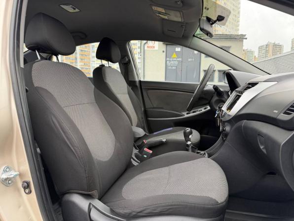 Hyundai Solaris I с пробегом 2011 года, цена 450 000 рублей, 323000 км, седан, Автокод Объявления