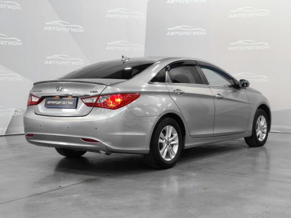 Hyundai Sonata VI (YF) с пробегом 2010 года, цена 910 000 рублей, 238000 км, седан, Автокод Объявления