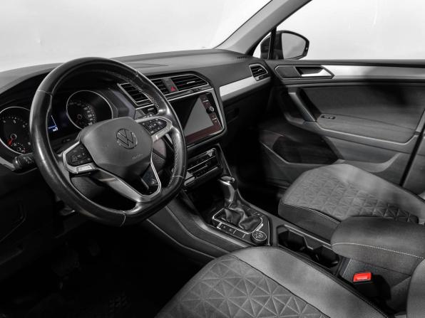Volkswagen Tiguan II Рестайлинг с пробегом 2021 года, цена 2 560 000 рублей, 118551 км, внедорожник, Автокод Объявления