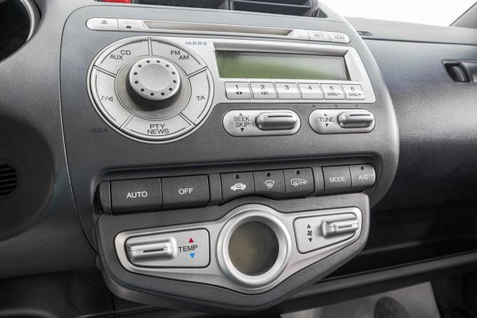 Honda Jazz I Рестайлинг с пробегом 2006 года, цена 599 000 рублей, 196200 км, хэтчбек, Автокод Объявления
