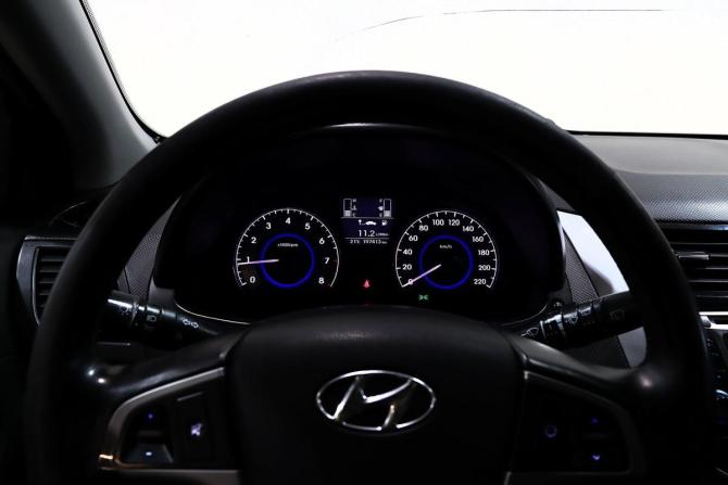 Hyundai Solaris I Рестайлинг с пробегом 2015 года, цена 798 000 рублей, 198000 км, хэтчбек, Автокод Объявления