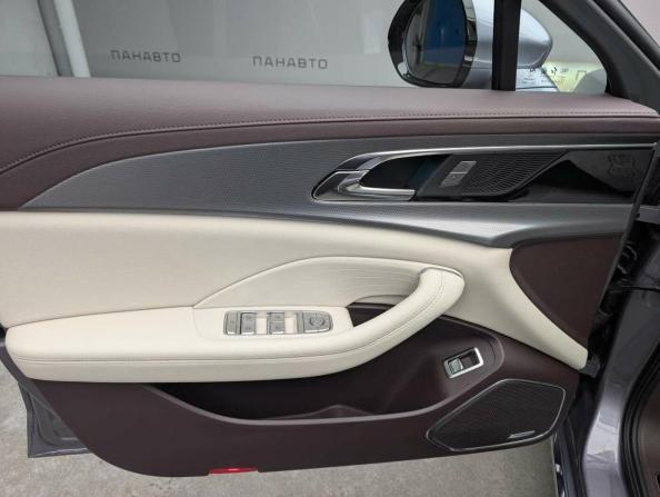Hongqi H5 II с пробегом 2024 года, цена 3 790 000 рублей, 2234 км, седан, Автокод Объявления