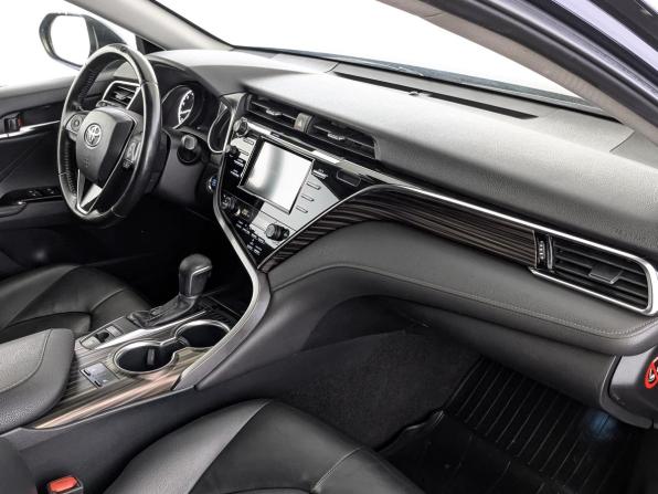 Toyota Camry VIII (XV70) с пробегом 2019 года, цена 2 255 000 рублей, 194723 км, седан, Автокод Объявления