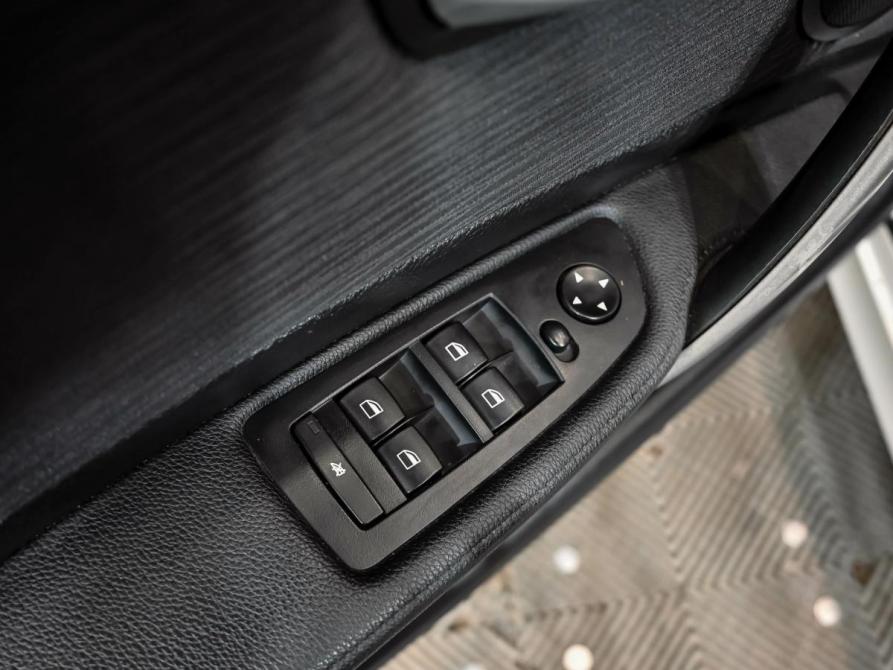 BMW 1 серии I (E81/E82/E87/E88) Рестайлинг Екатеринбург  - изображение 14