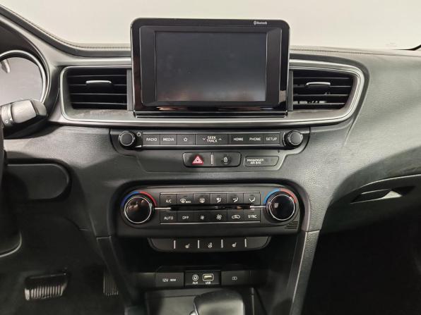 Kia Ceed III с пробегом 2019 года, цена 1 699 000 рублей, 101169 км, хэтчбек, Автокод Объявления