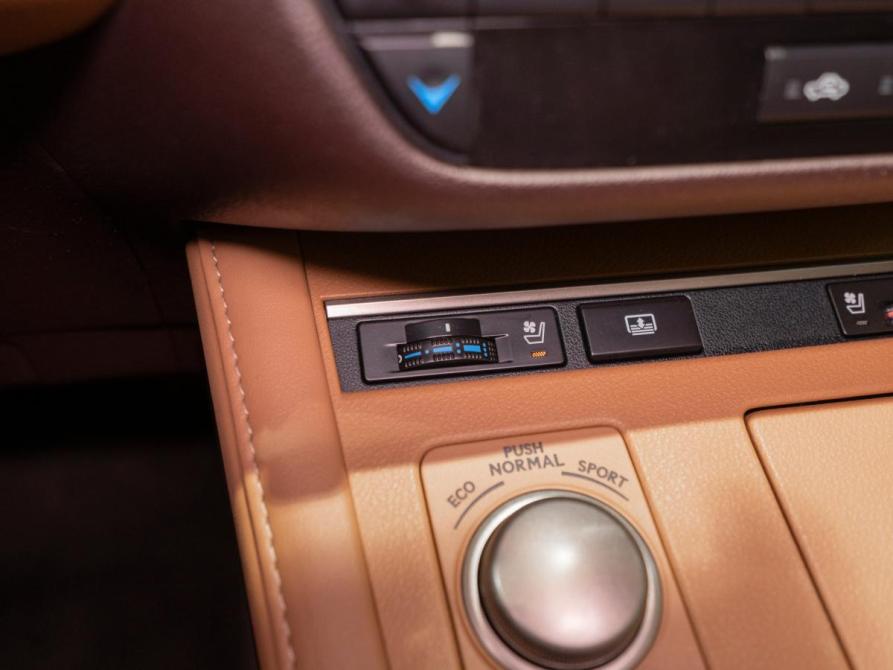 Lexus ES VI Рестайлинг Москва  - изображение 26