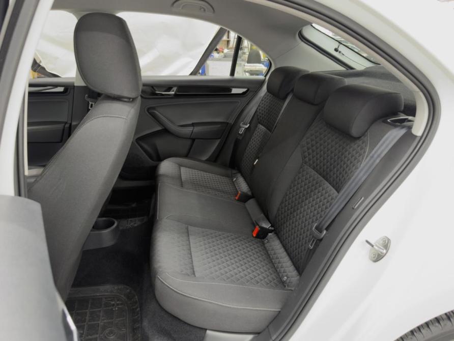 Skoda Rapid I Рестайлинг Ростов-на-Дону  - изображение 9