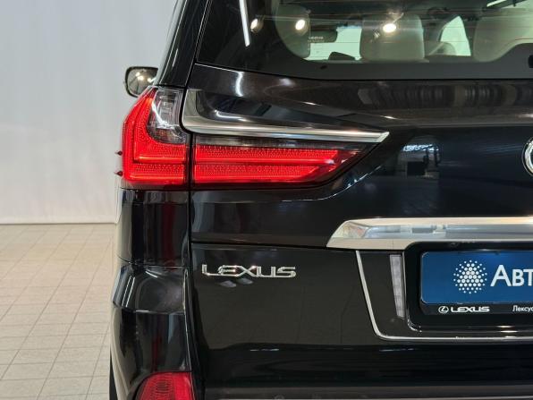 Lexus LX III Рестайлинг 2 с пробегом 2015 года, цена 7 990 000 рублей, 75000 км, внедорожник, Автокод Объявления