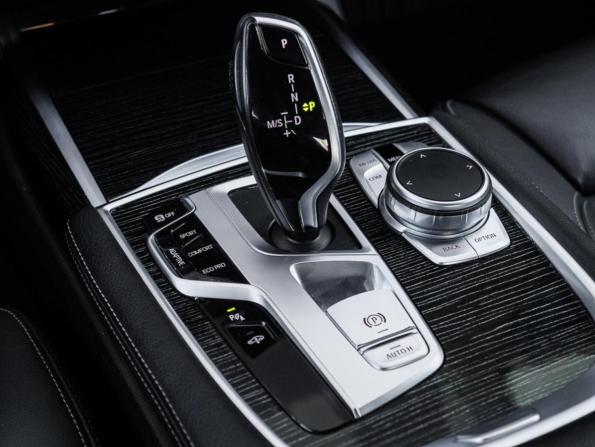 BMW 7 серии VI (G11/G12) Рестайлинг с пробегом 2020 года, цена 6 250 000 рублей, 76277 км, седан, Автокод Объявления
