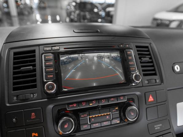 Volkswagen Multivan T5 Рестайлинг с пробегом 2015 года, цена 2 680 000 рублей, 197980 км, минивэн, Автокод Объявления