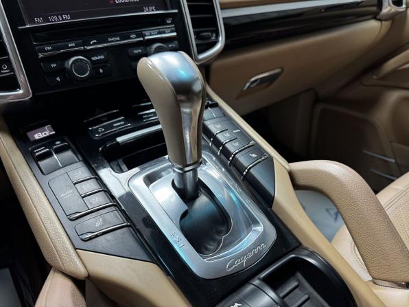 Porsche Cayenne II (958) с пробегом 2011 года, цена 2 550 000 рублей, 246269 км, внедорожник, Автокод Объявления