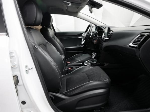 Kia Ceed III с пробегом 2018 года, цена 1 690 000 рублей, 98048 км, хэтчбек, Автокод Объявления