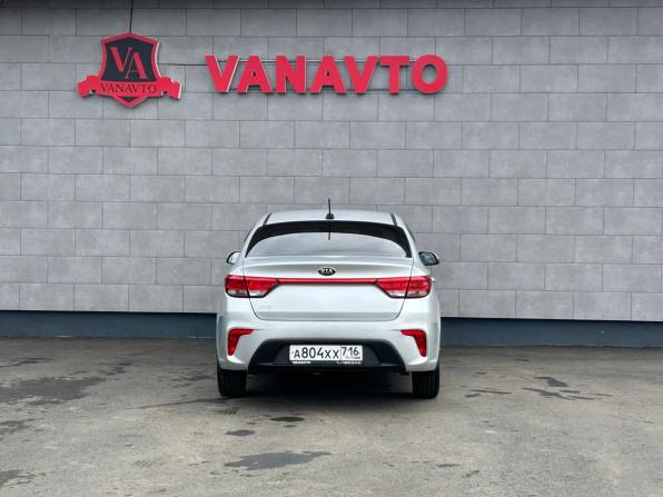 Kia Rio IV с пробегом 2018 года, цена 1 390 000 рублей, 79000 км, седан, Автокод Объявления