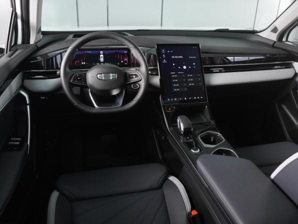 Geely Atlas II с пробегом 2025 года, цена 3 970 000 рублей, 13 км, внедорожник, Автокод Объявления