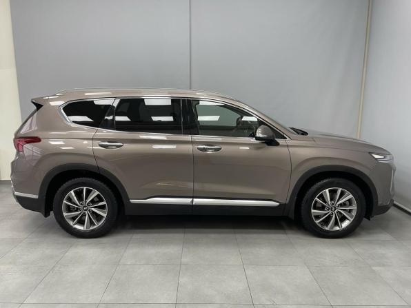 Hyundai Santa Fe IV с пробегом 2019 года, цена 3 047 200 рублей, 116347 км, внедорожник, Автокод Объявления