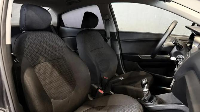 Kia Rio III Рестайлинг с пробегом 2017 года, цена 1 099 000 рублей, 105000 км, седан, Автокод Объявления