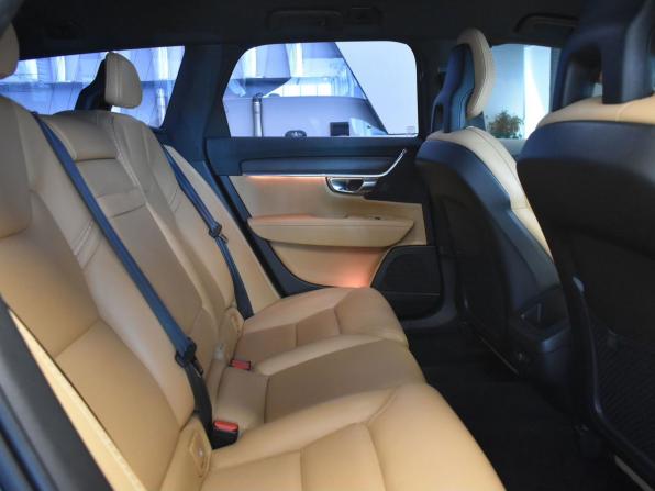 Volvo V90 Cross Country I с пробегом 2018 года, цена 2 890 000 рублей, 203699 км, универсал, Автокод Объявления