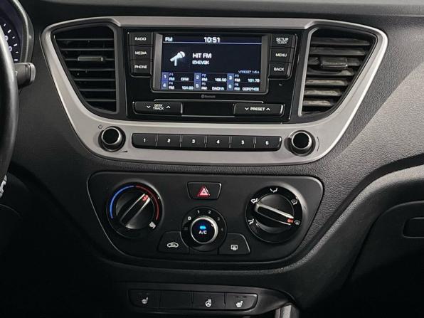 Hyundai Solaris II с пробегом 2017 года, цена 1 170 000 рублей, 120485 км, седан, Автокод Объявления