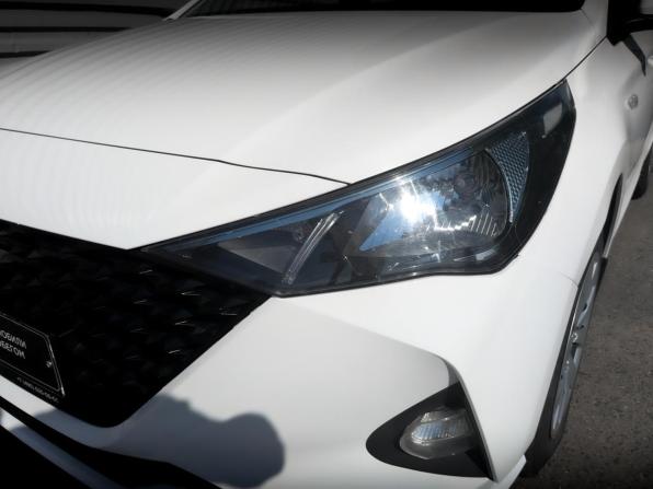Hyundai Solaris II Рестайлинг с пробегом 2022 года, цена 1 665 000 рублей, 68053 км, седан, Автокод Объявления
