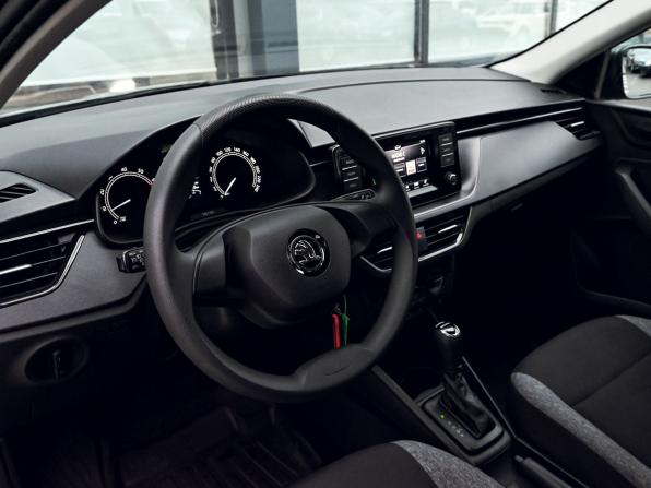 Skoda Rapid II с пробегом 2021 года, цена 1 699 000 рублей, 72119 км, лифтбек, Автокод Объявления