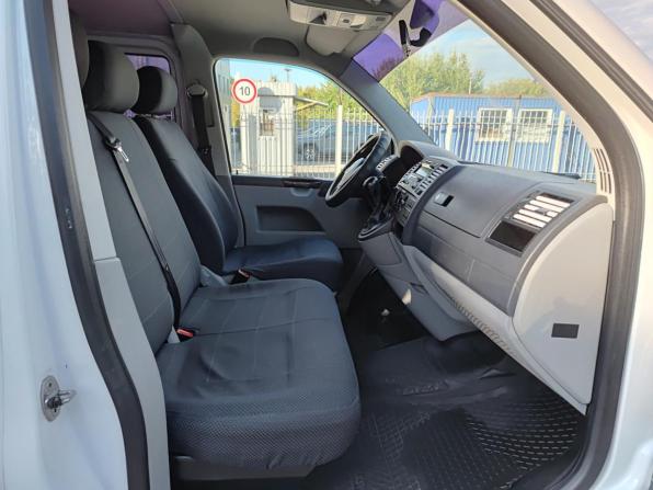 Volkswagen Transporter T5 Рестайлинг с пробегом 2013 года, цена 1 742 000 рублей, 329178 км, минивэн, Автокод Объявления