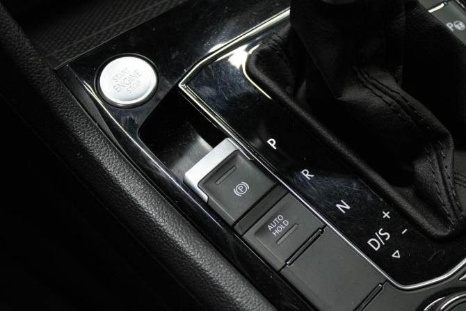 Volkswagen Tiguan II Рестайлинг с пробегом 2023 года, цена 4 379 000 рублей, 49656 км, внедорожник, Автокод Объявления