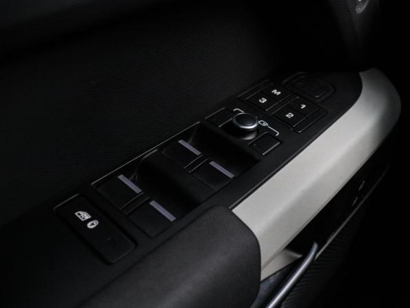 Land Rover Defender II с пробегом 2020 года, цена 4 370 000 рублей, 104400 км, внедорожник, Автокод Объявления