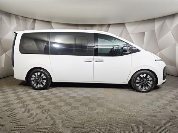 Hyundai Staria I с пробегом 2021 года, цена 5 210 000 рублей, 57841 км, минивэн, Автокод Объявления