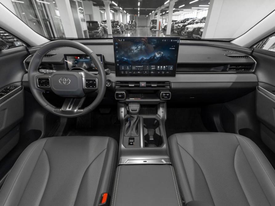 Toyota RAV4 VI (XA60) Москва  - изображение 8