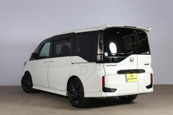 Honda Stepwgn V Рестайлинг с пробегом 2019 года, цена 2 489 000 рублей, 74121 км, минивэн, Автокод Объявления