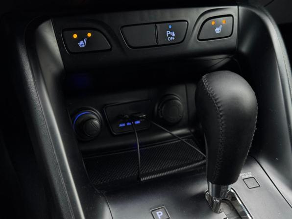 Hyundai ix35 I с пробегом 2011 года, цена 1 080 000 рублей, 298868 км, внедорожник, Автокод Объявления