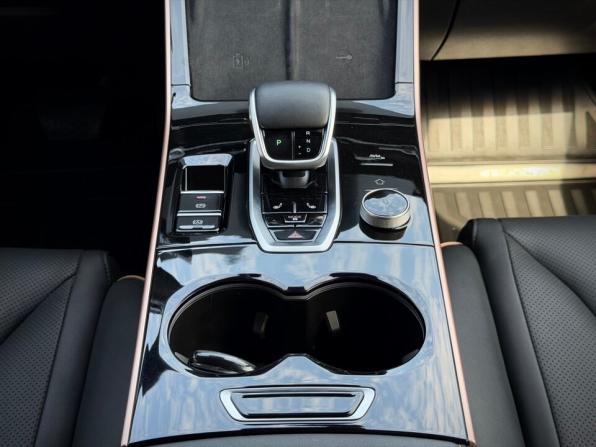 Omoda C5 I с пробегом 2023 года, цена 1 900 000 рублей, 30670 км, внедорожник, Автокод Объявления