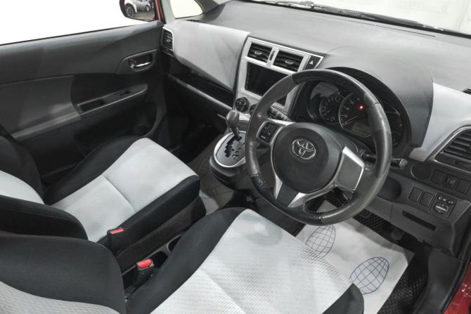 Toyota Ractis II с пробегом 2012 года, цена 849 000 рублей, 192000 км, хэтчбек, Автокод Объявления