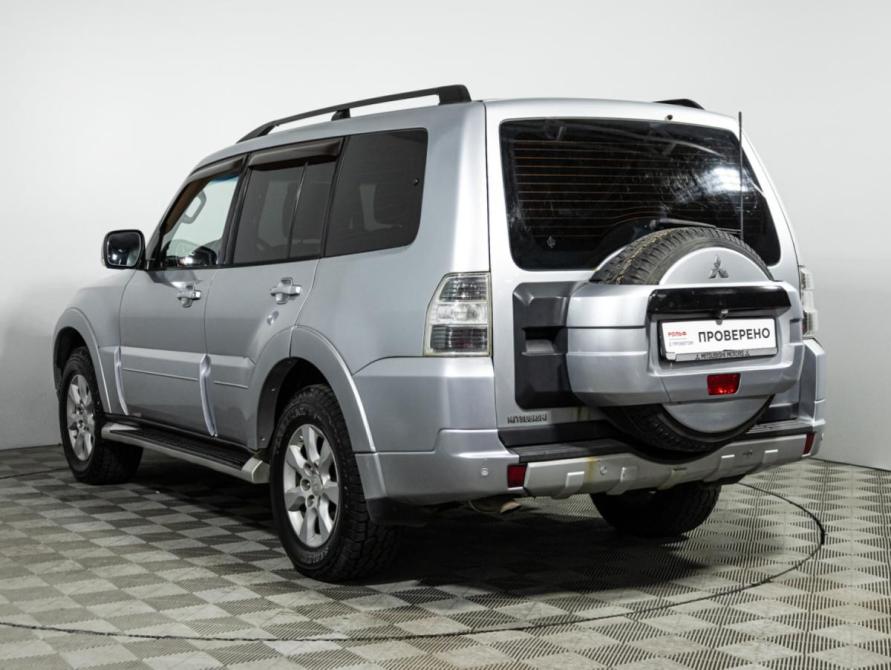 Mitsubishi Pajero IV Санкт-Петербург  - изображение 8