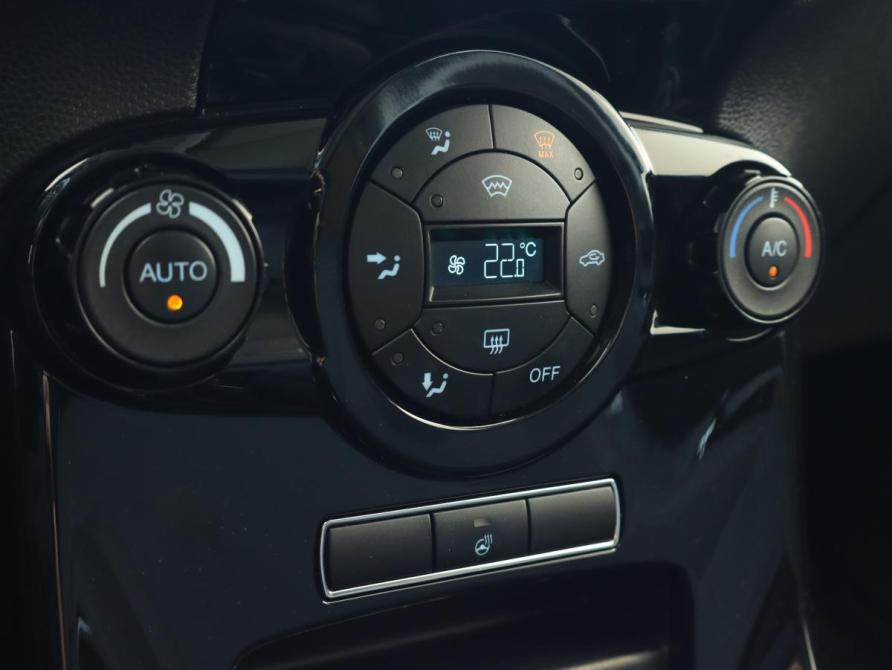 Ford Fiesta Mk6 Рестайлинг Москва  - изображение 16