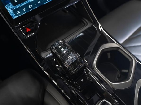 Geely Atlas II с пробегом 2024 года, цена 3 260 000 рублей, 21852 км, внедорожник, Автокод Объявления