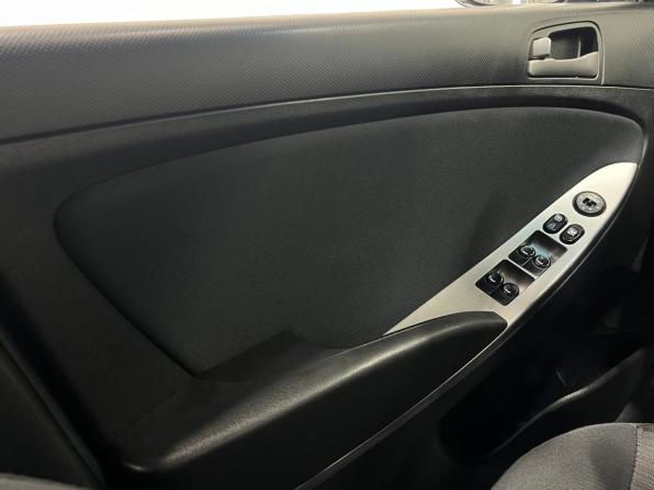 Hyundai Solaris I Рестайлинг с пробегом 2015 года, цена 1 150 000 рублей, 132000 км, седан, Автокод Объявления