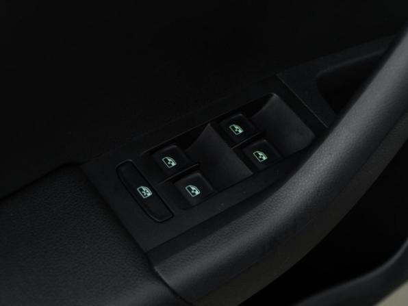 Skoda Octavia III (A7) Рестайлинг с пробегом 2019 года, цена 2 475 000 рублей, 84447 км, лифтбек, Автокод Объявления