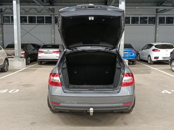 Skoda Octavia III (A7) Рестайлинг с пробегом 2018 года, цена 1 620 000 рублей, 138535 км, лифтбек, Автокод Объявления
