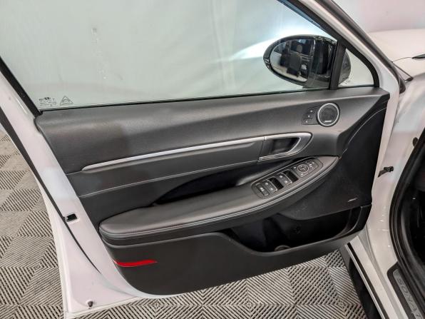 Hyundai Sonata VIII (DN8) с пробегом 2022 года, цена 2 490 000 рублей, 107943 км, седан, Автокод Объявления