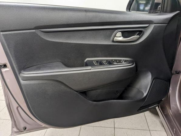 Kia Rio IV с пробегом 2019 года, цена 1 250 000 рублей, 196839 км, седан, Автокод Объявления