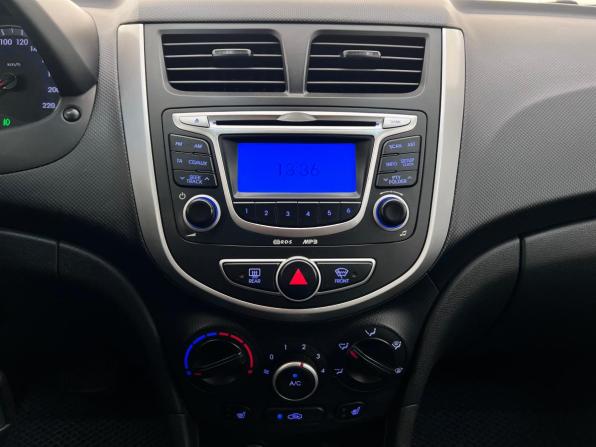 Hyundai Solaris I с пробегом 2011 года, цена 699 000 рублей, 163320 км, хэтчбек, Автокод Объявления