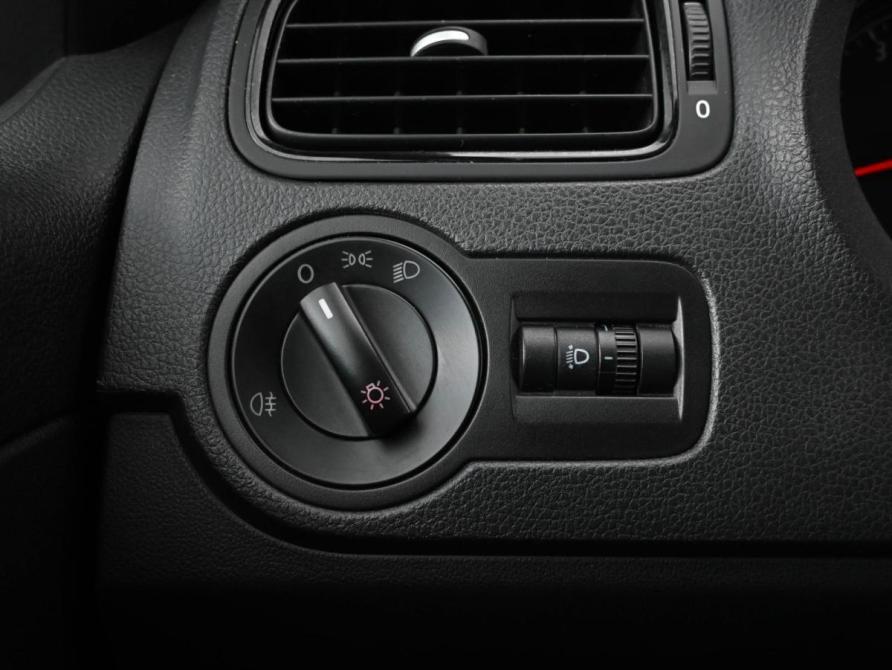 Volkswagen Polo V Рестайлинг Новороссийск  - изображение 17
