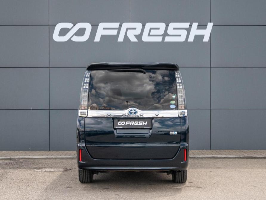 Toyota Voxy III (R80) Краснодар  - изображение 4