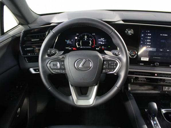 Lexus RX V с пробегом 2025 года, цена 7 850 000 рублей, 5131 км, внедорожник, Автокод Объявления