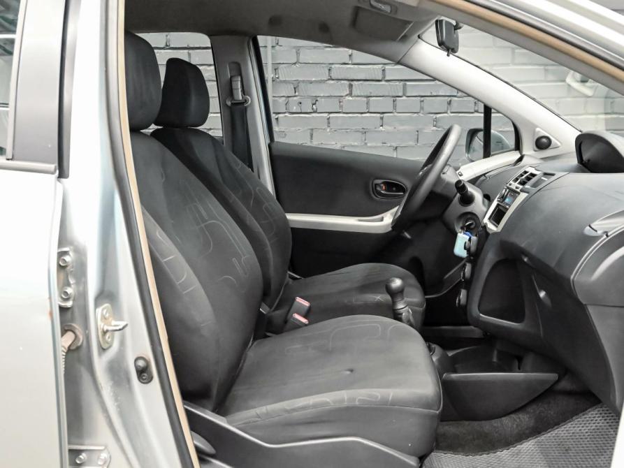 Toyota Yaris II Рестайлинг Екатеринбург  - изображение 11