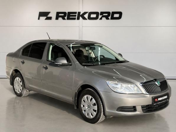 Skoda Octavia II (A5) Рестайлинг с пробегом 2012 года, цена 679 000 рублей, 262441 км, лифтбек, Автокод Объявления